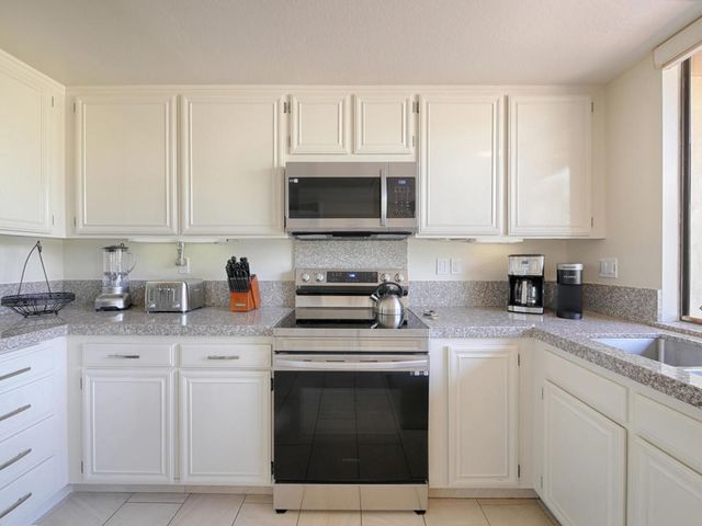 312 S Sierra Madre S, Palm Desert, CA 92260