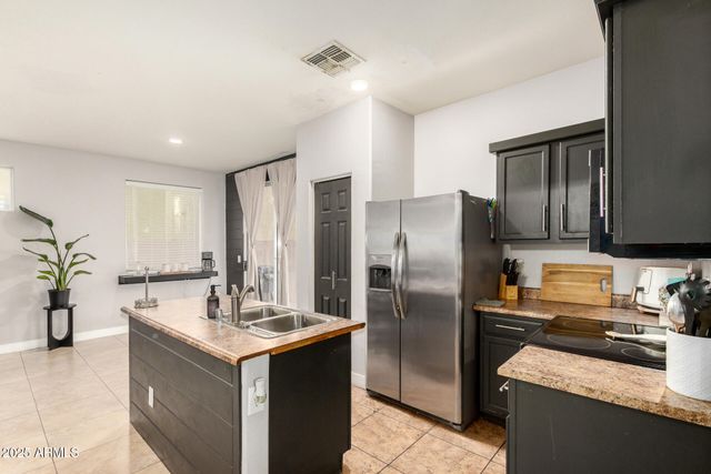 6609 W JOHNSON Street, Phoenix, AZ 85043