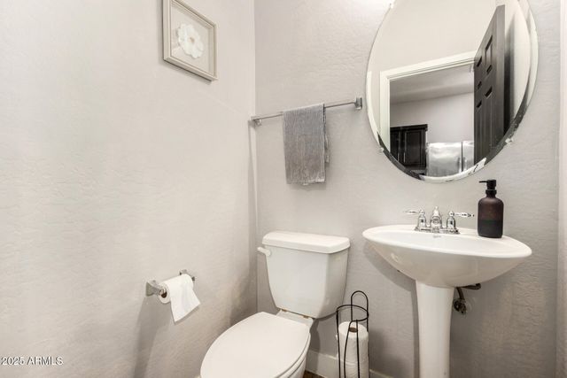 6609 W JOHNSON Street, Phoenix, AZ 85043