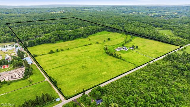 10803 Kile Road, Chardon, OH 44024