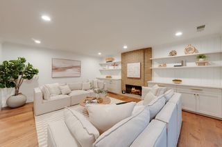 401 Dunbarton Cir, Sacramento, CA 95825