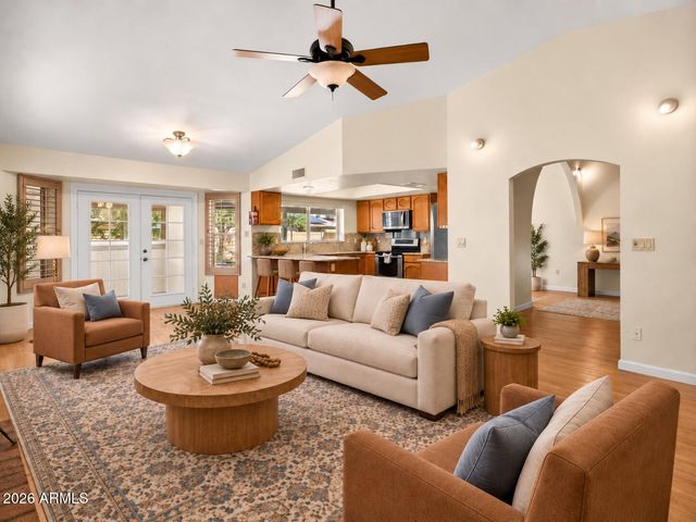 3314 W TOPEKA Drive, Phoenix, AZ 85027