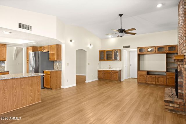 3314 W TOPEKA Drive, Phoenix, AZ 85027