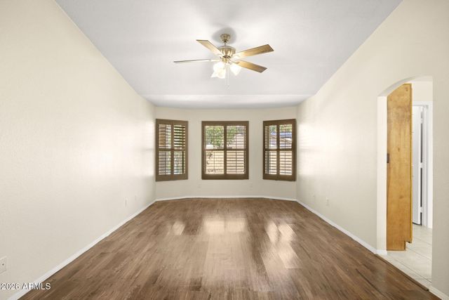 3314 W TOPEKA Drive, Phoenix, AZ 85027