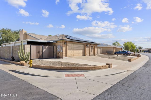 3314 W TOPEKA Drive, Phoenix, AZ 85027