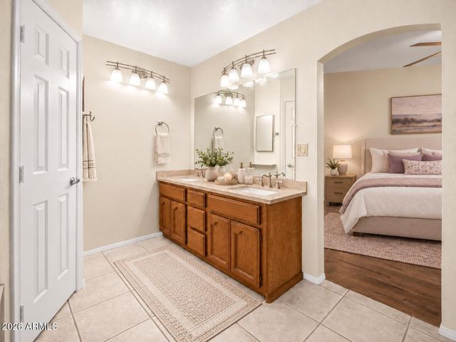 3314 W TOPEKA Drive, Phoenix, AZ 85027