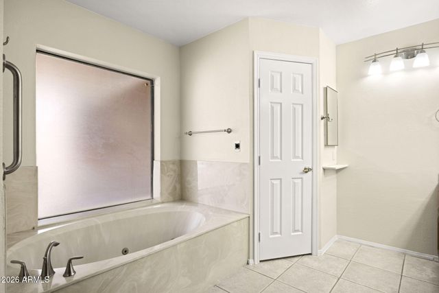 3314 W TOPEKA Drive, Phoenix, AZ 85027