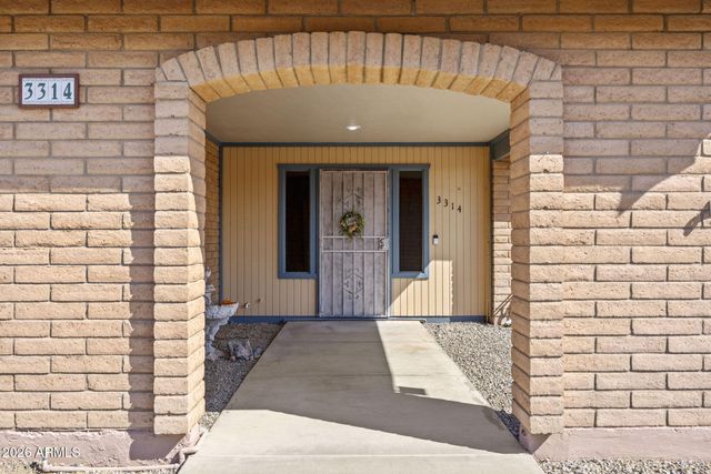 3314 W TOPEKA Drive, Phoenix, AZ 85027