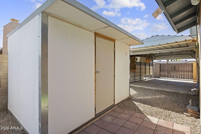 3314 W TOPEKA Drive, Phoenix, AZ 85027