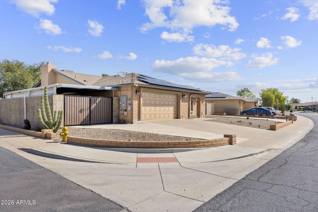 3314 W TOPEKA Drive, Phoenix, AZ 85027 — photo 3