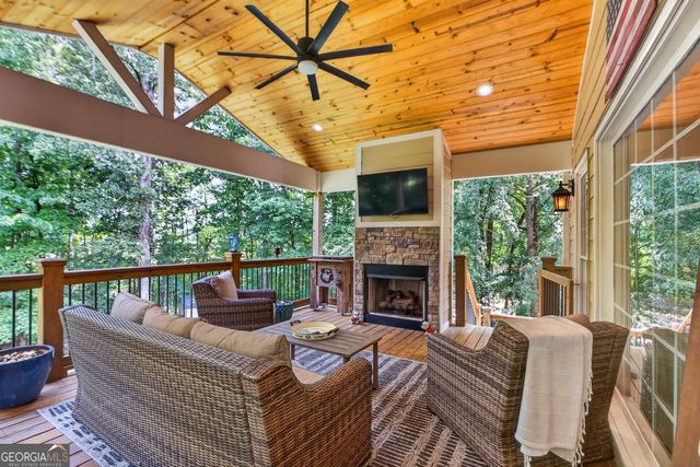15 Quarter Horse Drive NW, Rome, GA 30165