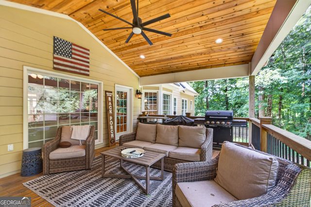 15 Quarter Horse Drive NW, Rome, GA 30165