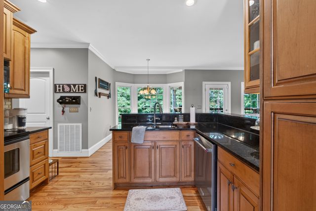 15 Quarter Horse Drive NW, Rome, GA 30165
