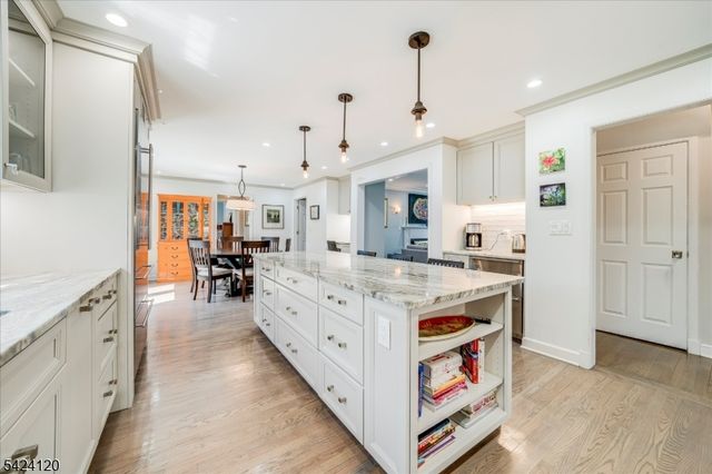 95 Silver Spring Rd, Millburn Twp., NJ 07078