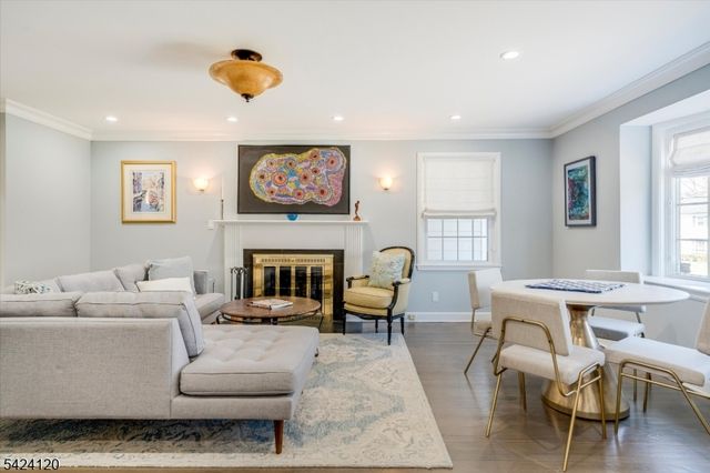 95 Silver Spring Rd, Millburn Twp., NJ 07078