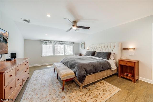 95 Silver Spring Rd, Millburn Twp., NJ 07078