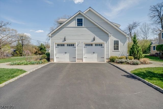 95 Silver Spring Rd, Millburn Twp., NJ 07078