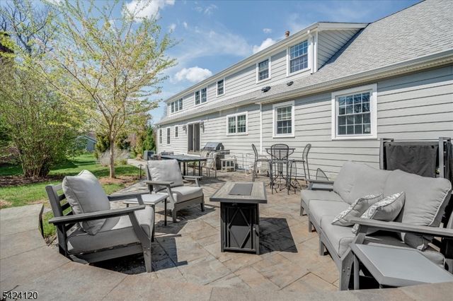 95 Silver Spring Rd, Millburn Twp., NJ 07078