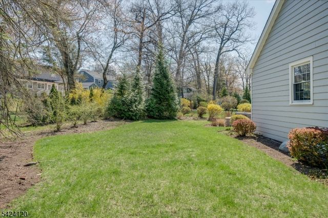 95 Silver Spring Rd, Millburn Twp., NJ 07078