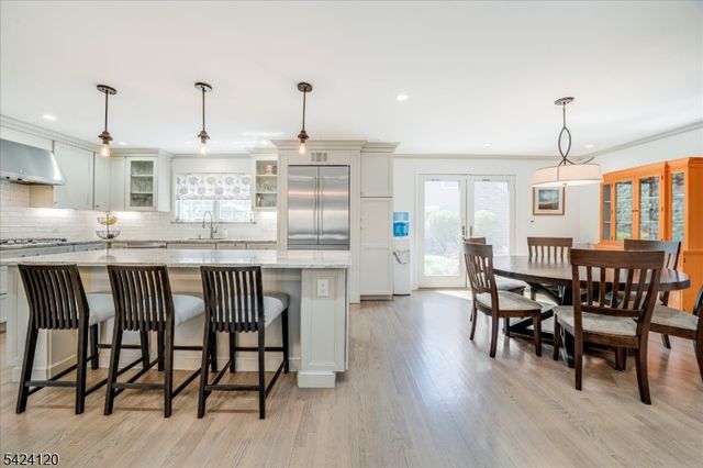 95 Silver Spring Rd, Millburn Twp., NJ 07078