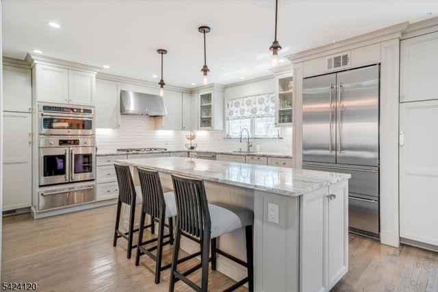 95 Silver Spring Rd, Millburn Twp., NJ 07078