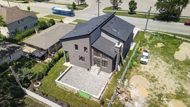 8313 W Church Street, Niles, IL 60714