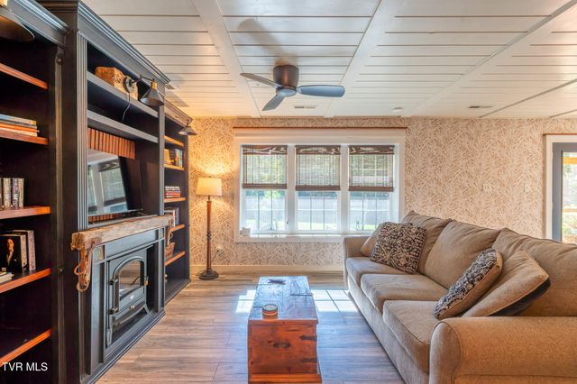 405 Morgan Branch Lane, Chuckey, TN 37641