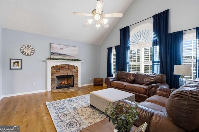 16 Hames Point, Adairsville, GA 30103
