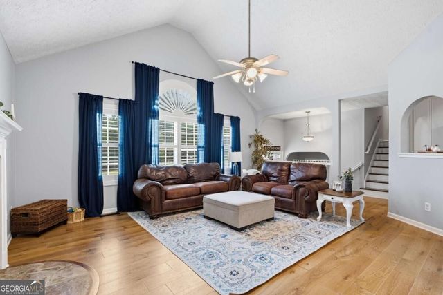 16 Hames Point, Adairsville, GA 30103