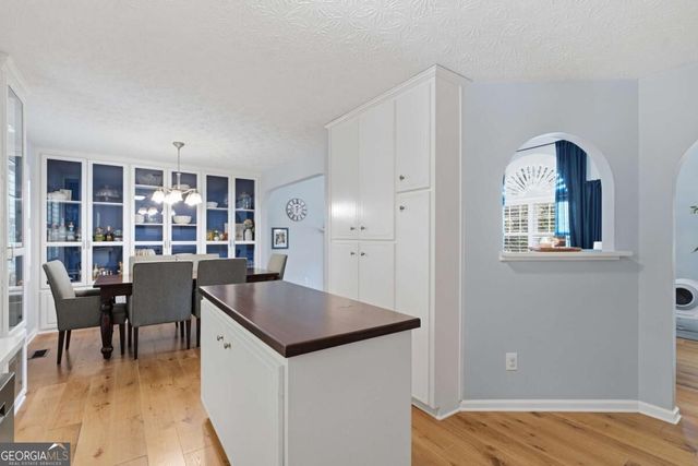 16 Hames Point, Adairsville, GA 30103