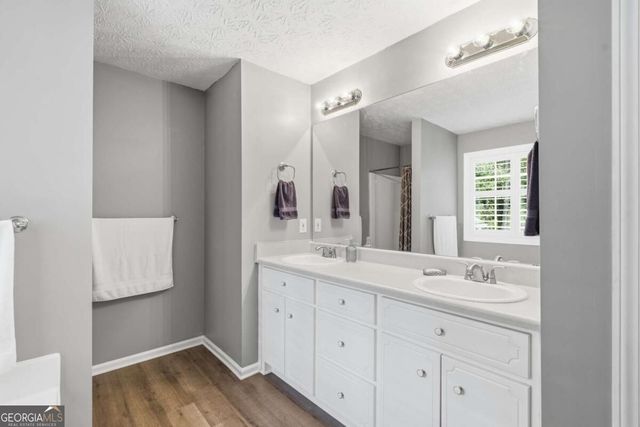 16 Hames Point, Adairsville, GA 30103