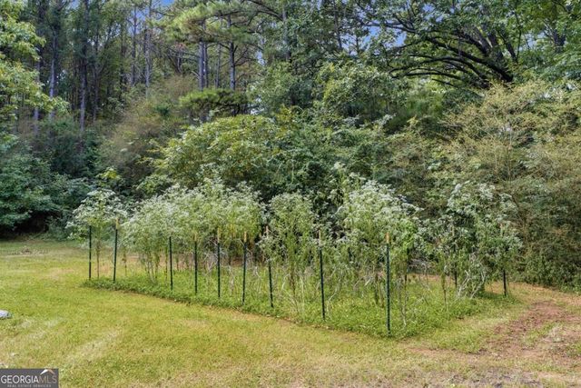 16 Hames Point, Adairsville, GA 30103