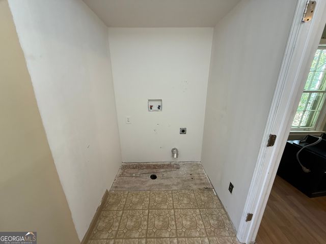 998 Highland Circle SE, Conyers, GA 30012