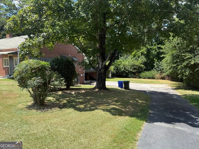 998 Highland Circle SE, Conyers, GA 30012