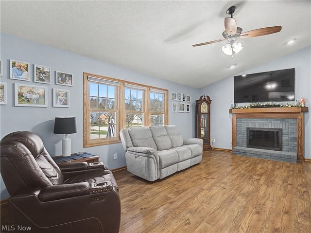 1509 New England Drive SE, North Canton, OH 44720