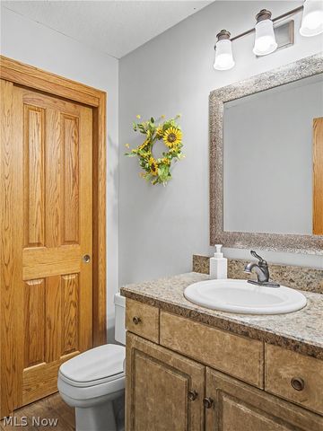 1509 New England Drive SE, North Canton, OH 44720