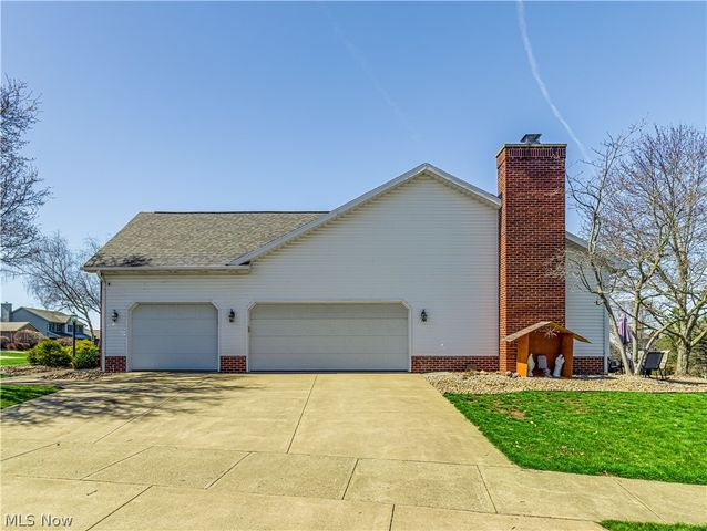 1509 New England Drive SE, North Canton, OH 44720