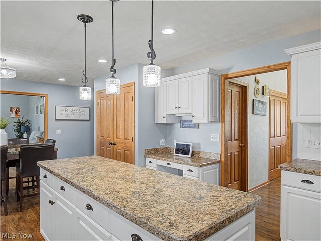 1509 New England Drive SE, North Canton, OH 44720