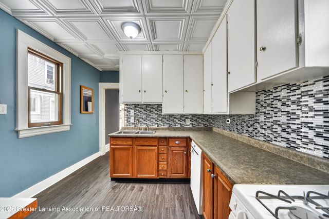 409 W César E. Chávez Avenue, Lansing, MI 48906