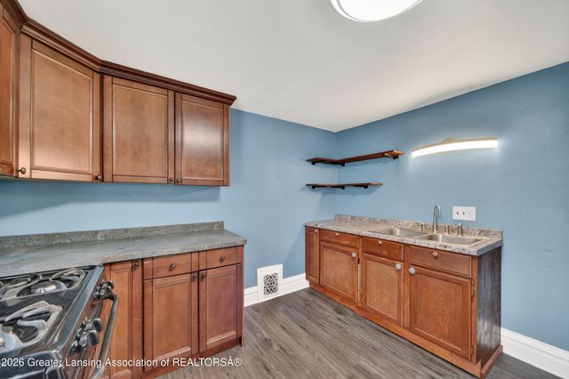 409 W César E. Chávez Avenue, Lansing, MI 48906