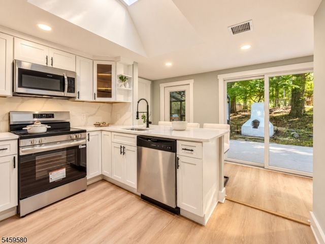 28 Deer Tr, Hardyston Twp., NJ 07460