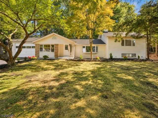 28 Deer Tr, Hardyston Twp., NJ 07460