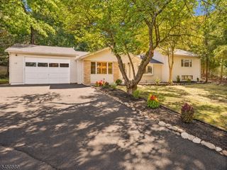 28 Deer Tr, Hardyston Twp., NJ 07460