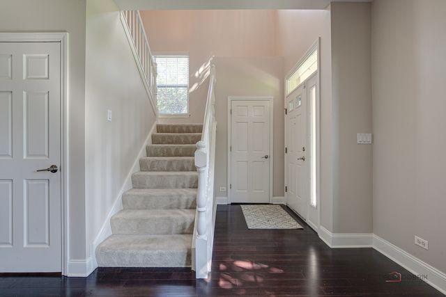 2670 W Lake Avenue 2670, Glenview, IL 60026