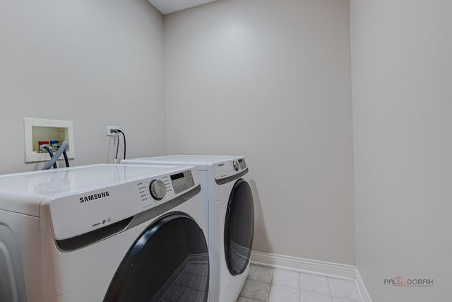 2670 W Lake Avenue 2670, Glenview, IL 60026