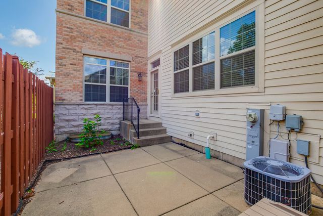 2670 W Lake Avenue 2670, Glenview, IL 60026
