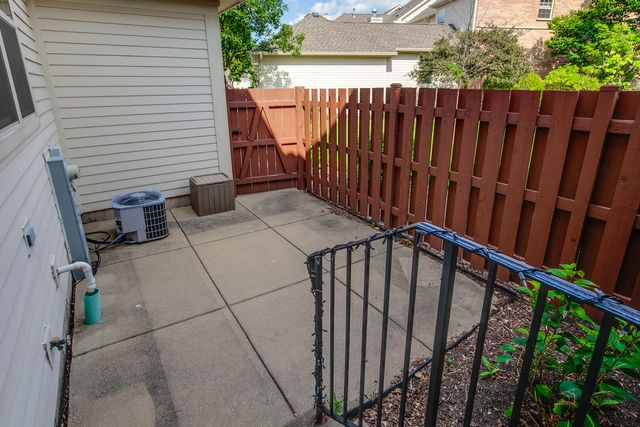 2670 W Lake Avenue 2670, Glenview, IL 60026