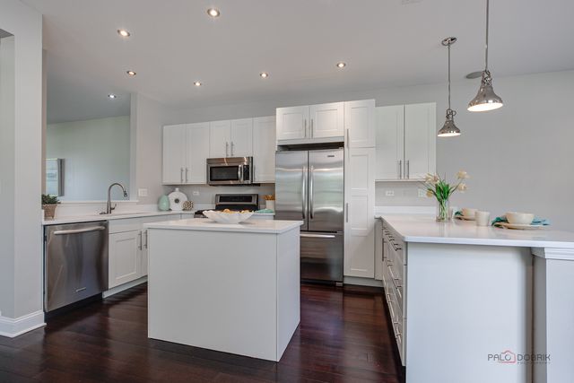 2670 W Lake Avenue 2670, Glenview, IL 60026