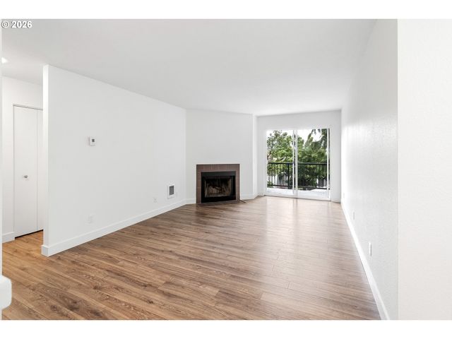 20915 FAWN Ct 44, West Linn, OR 97068