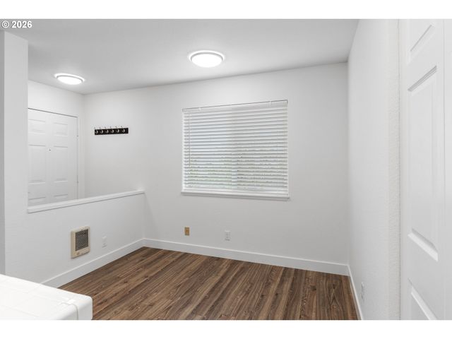 20915 FAWN Ct 44, West Linn, OR 97068